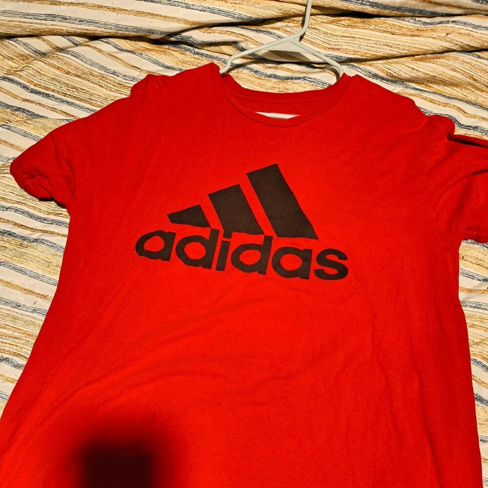 Red Adidas cotton t-shirt in XL #athletic #sporty
